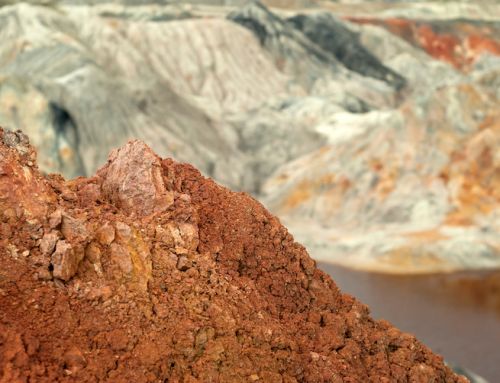 Does mineral wealth translate into better living conditions for women in the Brazilian Amazon?
